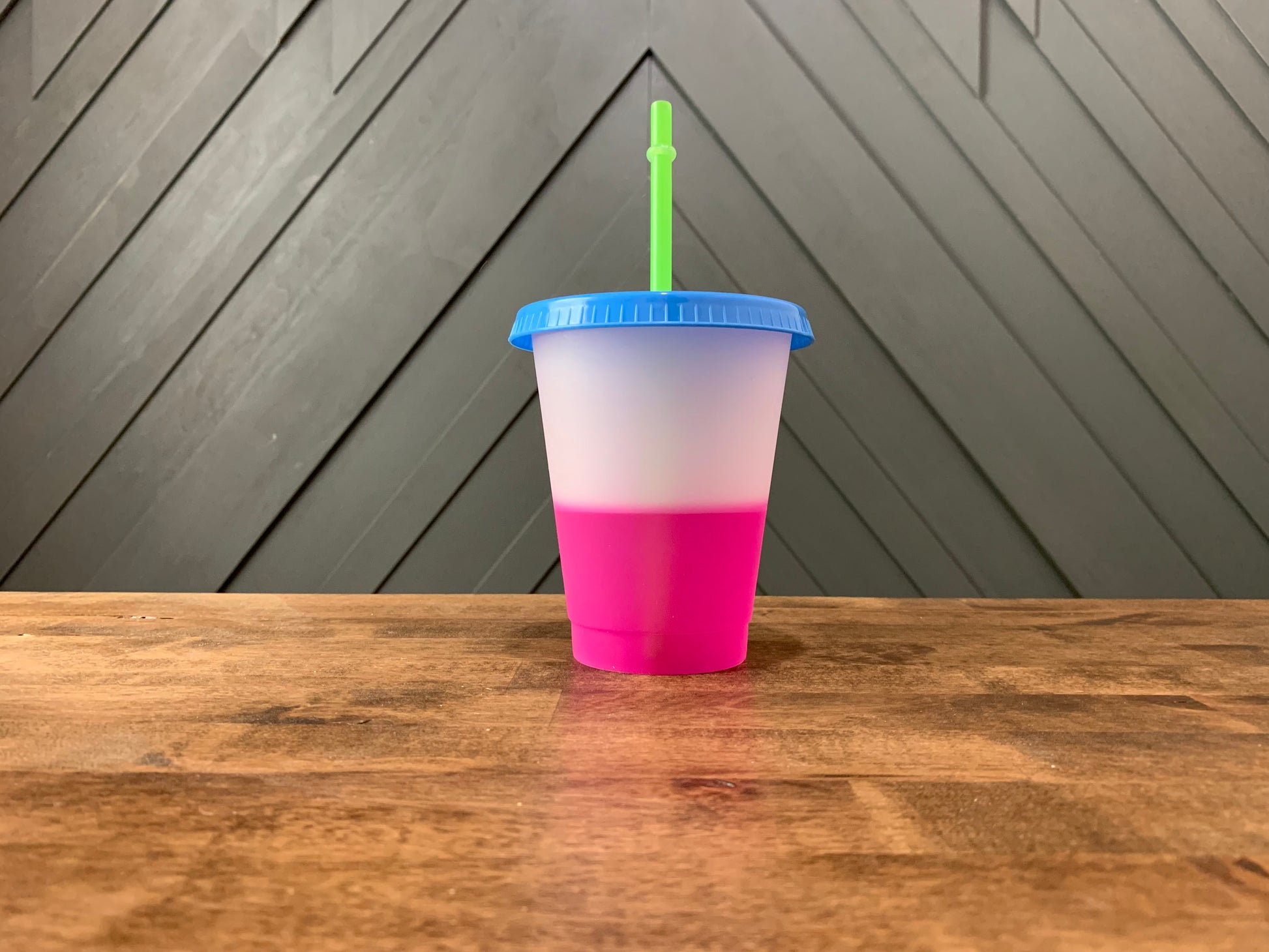 24 oz. Color-Changing Reusable BPA-Free Plastic Tumblers with Lids & Straws  - 6 Ct.